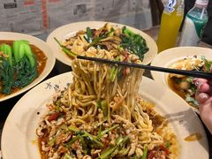 -方铲铲·成都板凳面(滨江银泰店)