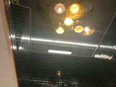 -新大咀港式茶餐厅(宝山万达店)