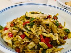 -阿瓦山寨·湘菜现炒·剁椒鱼头王(咸阳总店)