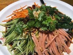 老滇凉米线-老滇山寨•云南特色菜•地方菜•民族风情歌舞表演(金碧店)