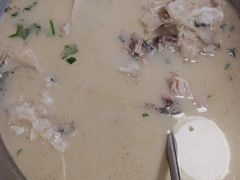 -雪湖煜辰鱼头老店(雪野湖店)