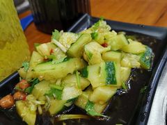 手拍黄瓜-曹丞相·地锅鸡·地锅鱼(武林店)