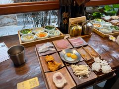-银米·云南传统过桥米线(双廊黑金冠店)