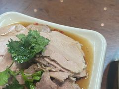 -亮亮面馆(经六路店)