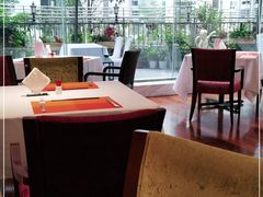 -深圳富苑皇冠假日套房酒店
