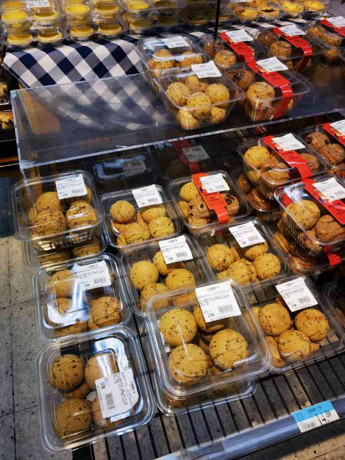 沃尔玛(布吉大芬店)-"这家沃尔玛在布吉大芬地铁站旁,疫情防控做.