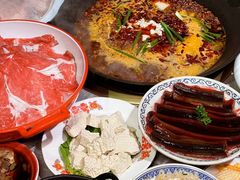 -沸炉重庆老火锅(军事博物馆店)