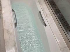 -上海漕河泾万丽酒店