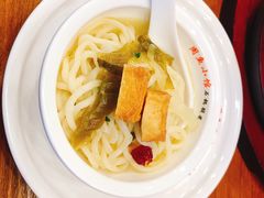 -周鱼小馆石锅酸菜鱼(活力汇店)