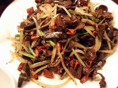 -闯关东东北农家菜(崂山石老人店)