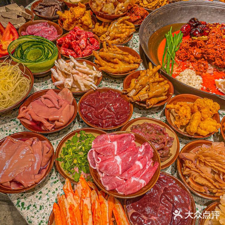 重庆本地人最爱的市井火锅｜排队也要吃[强]