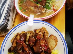 -明姨仔潮汕美食·碳炉猪脚·汕尾牛腩饭·起片鸡煲(起义路店)