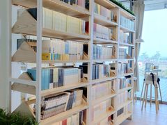 -猫的天空之城概念书店(北戴河蔚蓝海岸店)