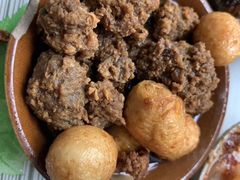 -董哥山城碗碗香(美专校街店)