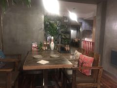 -HIGH FIVE哈福手工汉堡(桂林路店)