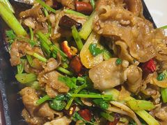 -老码头黑皮肘子锅包肉(赣水路店)