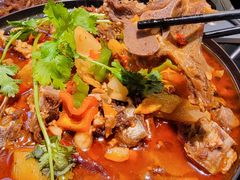 老闵温补羊蝎子火锅煲-老闵田螺馆·南昌市井菜·特色小吃(总店)