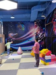 -欧酷世界动力星球(王府井奥莱UP TOWN店)