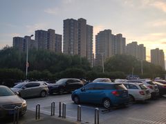 -海伦精致生活广场-停车场