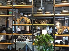 面包甜点陈列柜-泓0871臻选云南菜·味庄
