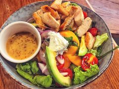 鸡肉牛油果芒果色拉-Wagas沃歌斯(太古汇店)