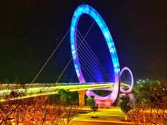 -南京眼步行桥