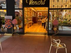 门面-VENCHI 闻绮(上海佛罗伦萨小镇店)