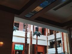 -浅深休闲酒店-停车场
