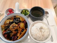 山城麻辣素香锅-轻蔬不用等·素食(江苏路店)