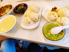 -李与白包子铺(桐梓林店)