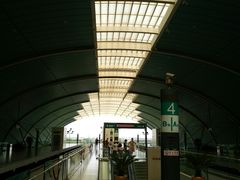 -龙阳路磁悬浮列车总站-停车场