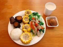-麦当劳(上海虹桥站30B检票口楼上)