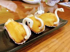 天鹅榴莲酥-北部湾鼎盛茶楼(银滩店)
