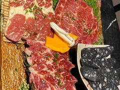 -山川小町·极番烧肉(新地假日广场店)