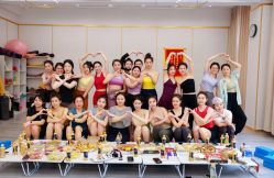 -亚太瑜伽普拉提学院