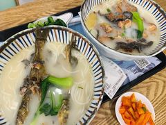-鲜越鲜鱼粉(财富购物中心店)