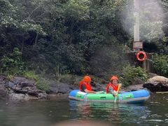 -安吉龙王山峡谷漂流