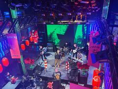 -VIVA·百人年会团建篮球场轰趴馆