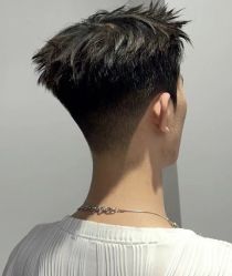 -变画·发型STUDIO