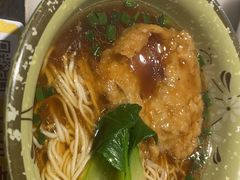红烧大排面-京城小江南·北京烤鸭·江南土菜·白鱼(中关村店)