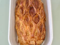 黑松露惠灵顿牛排可颂-HOT CRUSH趁热集合·现烤面包(环球港店)