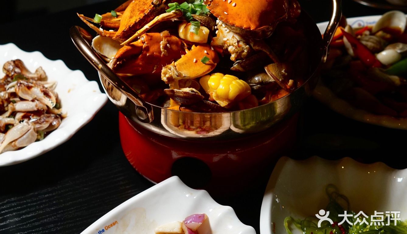交子大道温馨小木屋海鲜Bistro，快乐团年地。