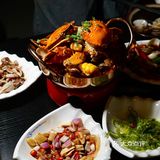 交子大道温馨小木屋海鲜Bistro，快乐团年地。