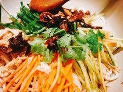 -刀小蛮半只鸡过桥米线(家乐福四元桥店)