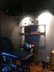 -鳌首刺青纹身 穿孔饰品店