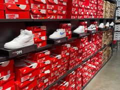 -NIKE上海青浦优选体验店