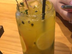 -ZING COFFEE 镜咖啡