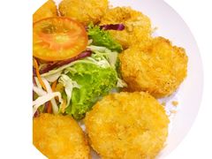 -J Daeng Seafood