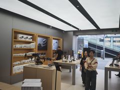 -DJI大疆(深圳华强北曼哈授权体验店)