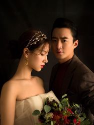 -雪中彩影婚纱摄影·微光艺术中心